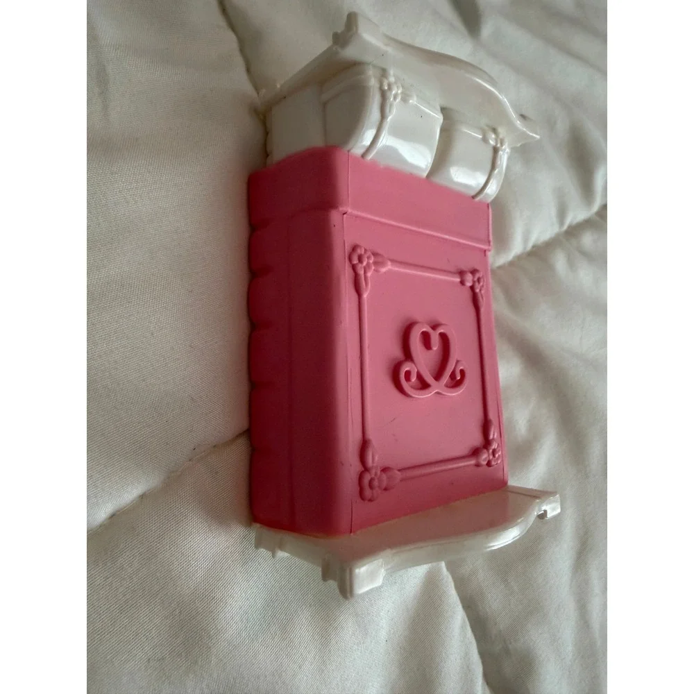 Mattel Mini Doll Wardrobe Closet Pink White Heart Vintage Toy Furniture